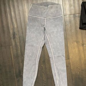 ashy grey lululemon leggings
